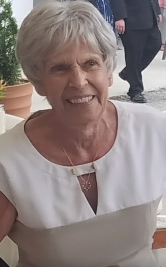 Gloria Costello